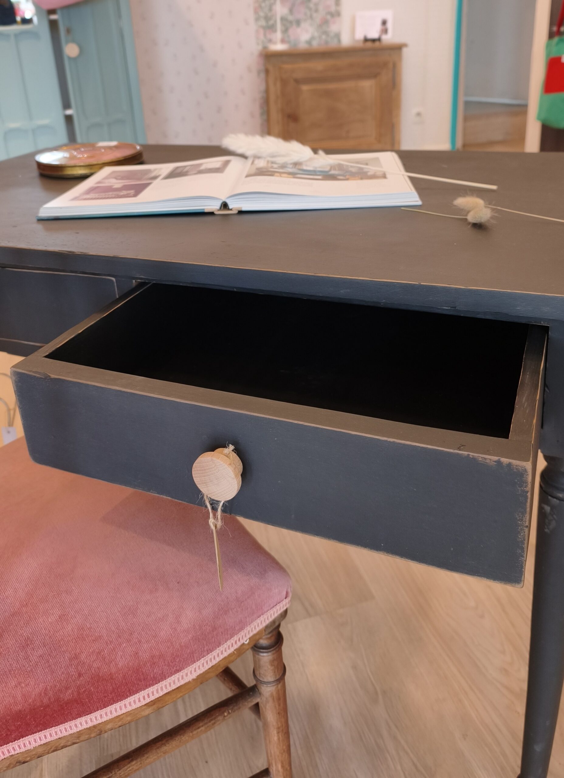 bureau-patine-noir-mat