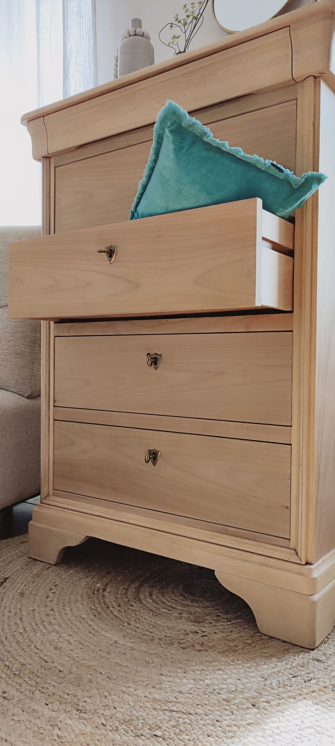 Chiffonnier-secretaire-en-hetre
