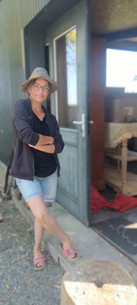 Nadège-artisane-chineuse-relooking-meubles